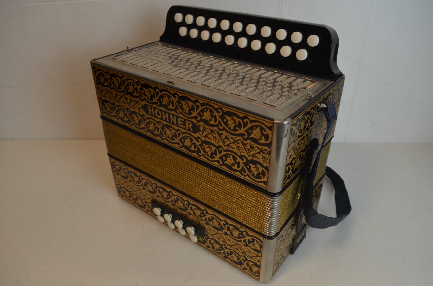 Hohner Musikinstrumente: Akkordeon diatonisch Hohner – Gebraucht aus Zürich von baumusik 2