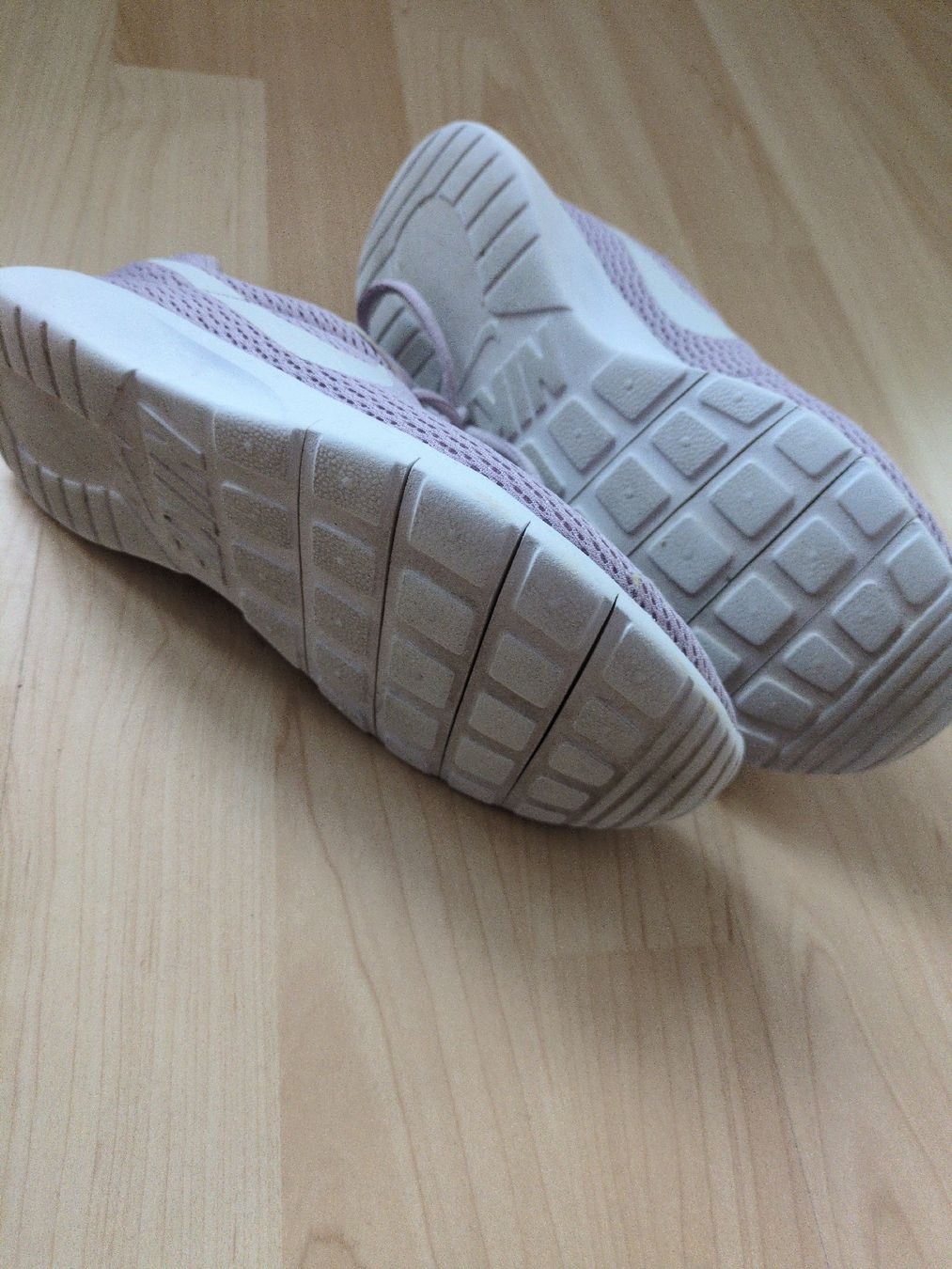 Nike Scarpe per ragazze: Turnschuhe Gr.36 Nike – Usato da Basel venduto da Flu_mgg5 1