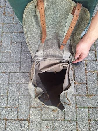 Alter Militärrucksack