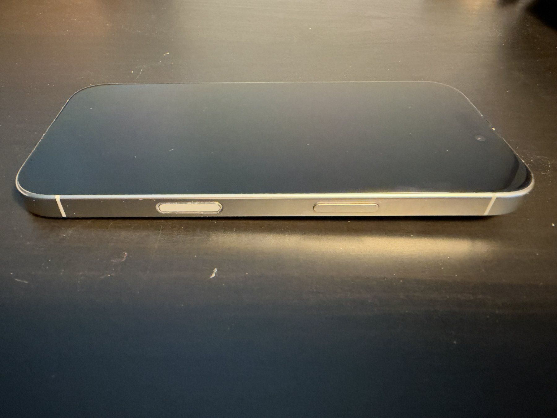Apple Telefoni cellulari / Smartphones: iPhone 16 Pro 256GB Silver – Usato da Zürich venduto da PavloR 3