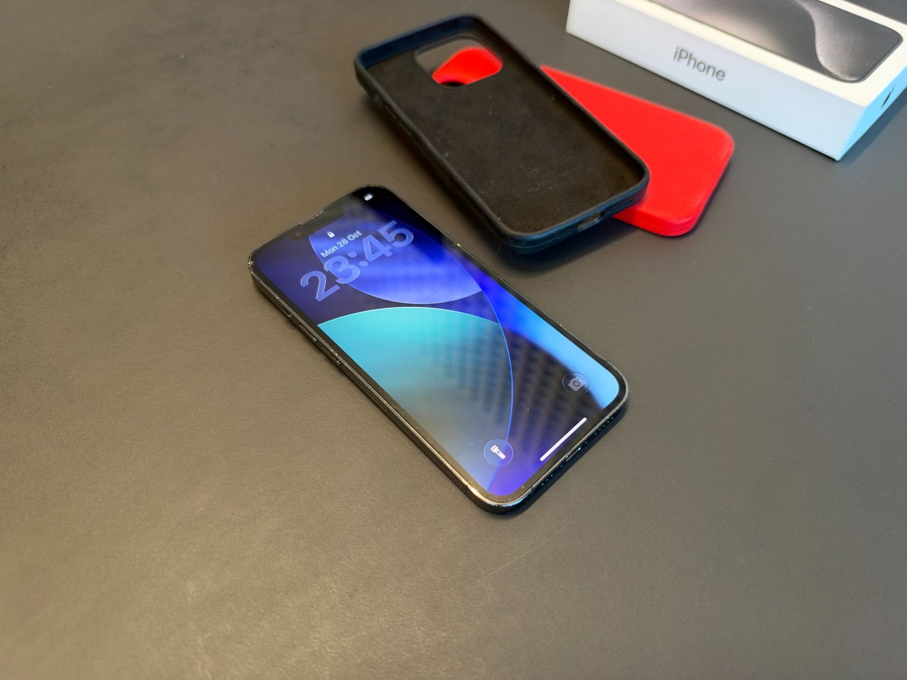 Apple Handys / Smartphones: iPhone 13 Pro, Graphite, 256 GB, mit 2 Covers – Gebraucht aus Zürich von luarasi 2