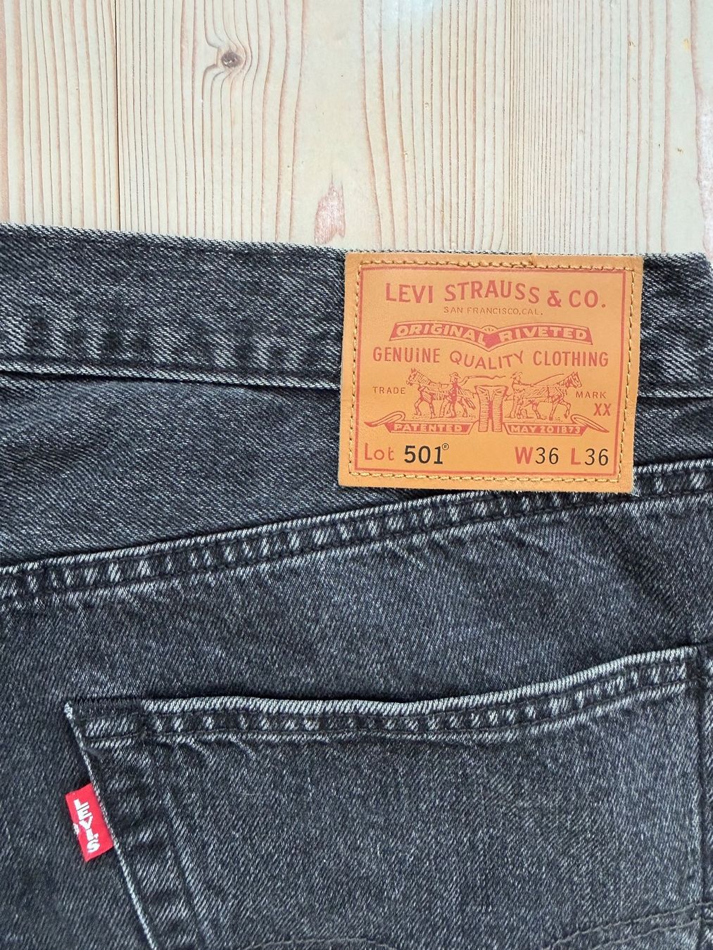 Levi's Jeans: Jeans Levi's (size W36/L36) – Nuovo (secondo la descrizione) da Delémont venduto da noe_2dvd 2