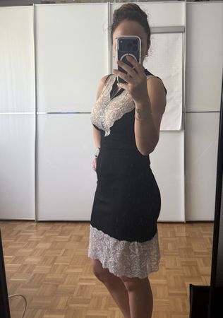 Sandro Kleid mit Spitze
