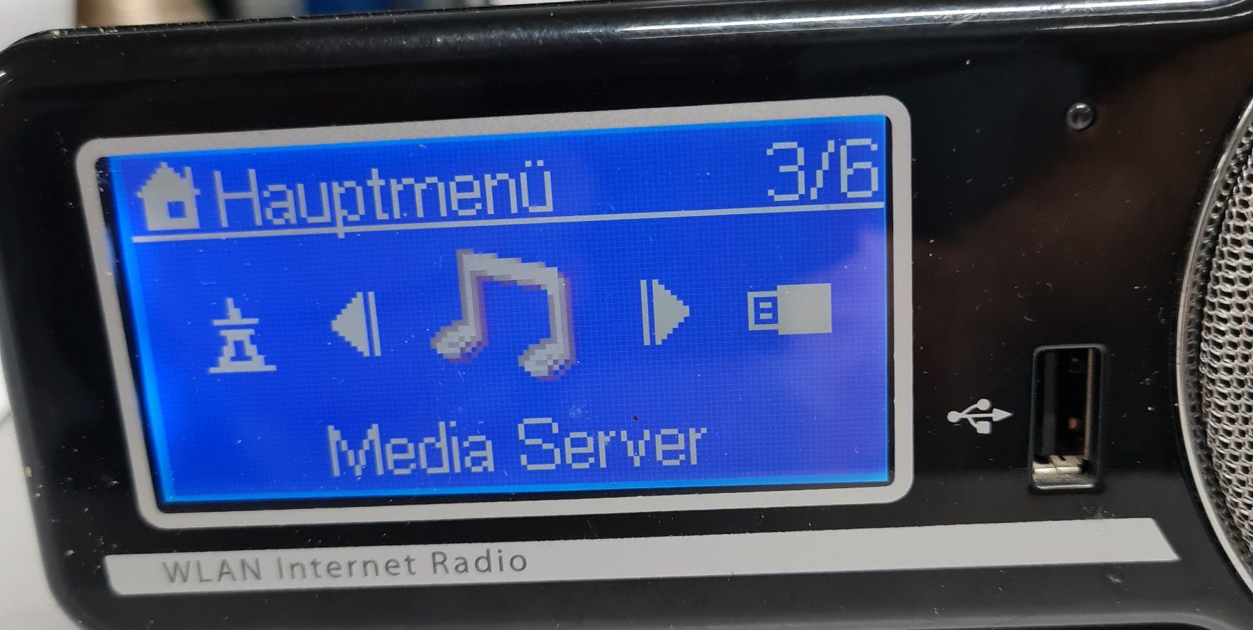 Medion Radio: Medion Internetradio, Wireless, FM, MP3, Wecker – Usato da Horw venduto da Arta20000 4
