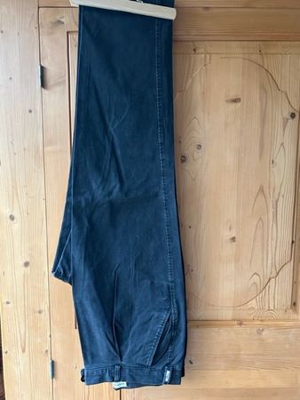 Herren Hose von Brax, Modell Edgar, Grösse US 38/32, Top