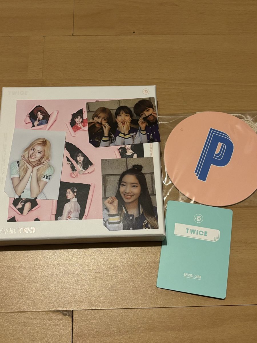 CD: TWICE Album „Page two“ – Usato da Wünnewil venduto da dazzxed 3