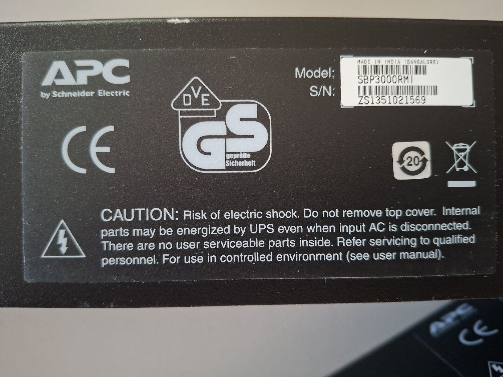 Apc Alimentazione elettrica: APC Service Bypass 16A, 3 Stk. – Usato da Oberhasli venduto da Cortina 2