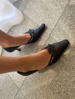 Pumps schwarz mit Schleife Leder Grösse 39 gut erhalten