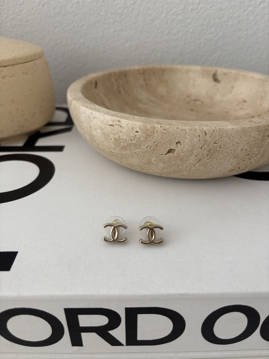 Orecchini pendenti & Orecchini a lobo: NEW - Gold Colour  Earrings  – Nuovo (secondo la descrizione) da Horgen venduto da lme_8kj7