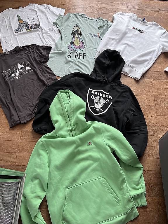 Pulls & Sweat-shirts: Kleiderpaket L, Pullis – D'occasion à Steckborn par Holiday66