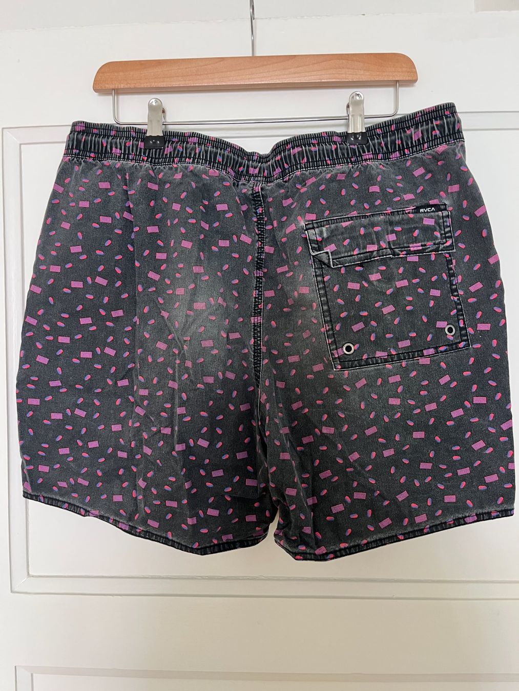 RVCA Hosen: SHORTS / BOARD SHORTS by RVCA – Gebraucht aus Zürich von Ankawhi 2