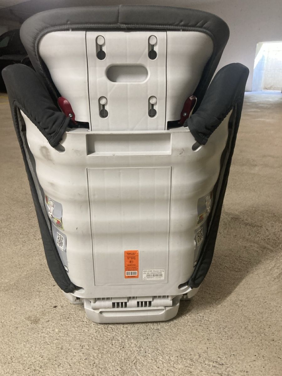 Britax Römer Seggiolini per auto: Britax Römer Kindersitz – Usato da Zug venduto da tul_ntl9 1