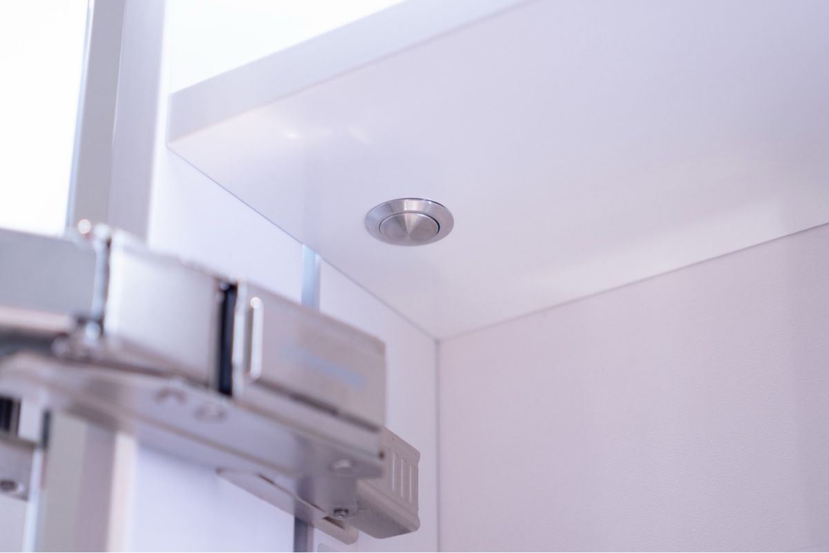 Spiegelschränke: Schneider LOW basic LED Spiegelschrank   – Neu und originalverpackt aus Amriswil von deluxe_bad 2