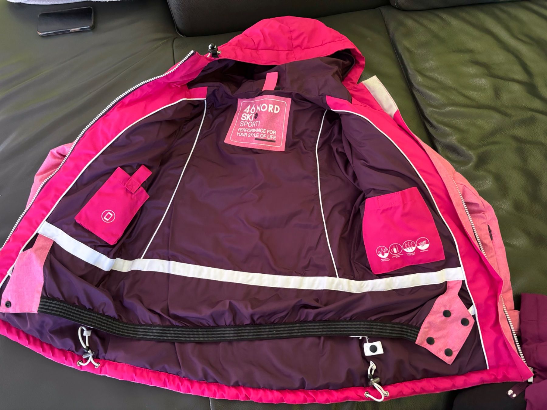 46 Nord Giacche & Cappotti: 46 Nord Mädchen Winterjacke – Usato da Wattenwil venduto da golf1977 1