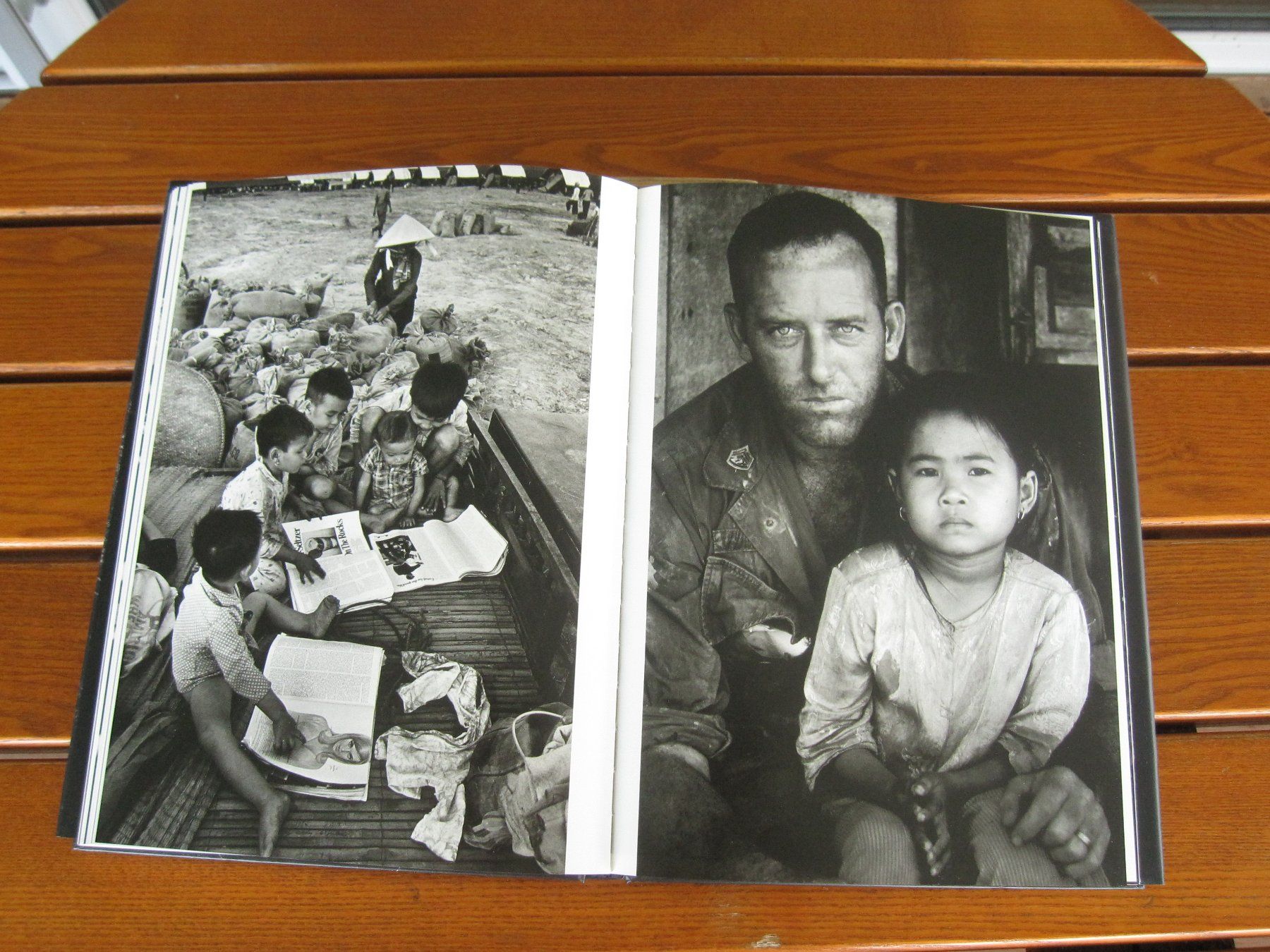 Livres: Dunkle Odyssee - Philip Jones Griffiths – D'occasion à Arbon par lucullus61 2
