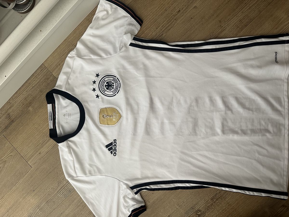 Adidas Canottiere & Pantaloni: Original DFB Trikot – Usato da Bassersdorf venduto da cel_2n7l