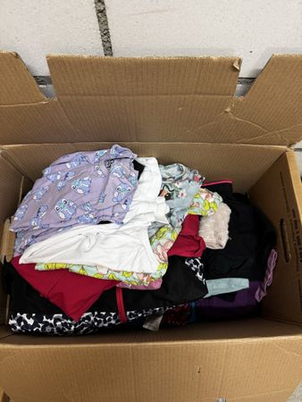 Kinderkleider Grösse 74- 134 gut erhalten