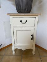 Antiker, restaurierter Nachttisch/Beistelltisch, Shabby Chic