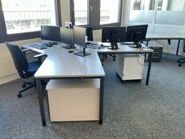 Hochwertige Büromöbel