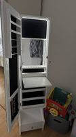 Schmuckschrank mit Spiegel, LED-Beleuchtung & Schminkablage