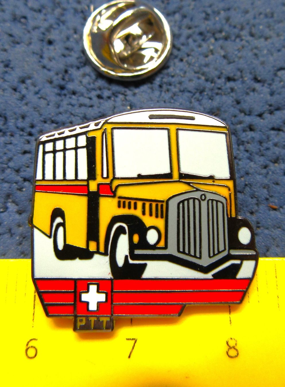 Saurer Placchette & Badge: SAURER SCHNAUZER POSTAUTO-BASELLAND PIN ENAMEL – Usato da Ettingen venduto da Hausi4711