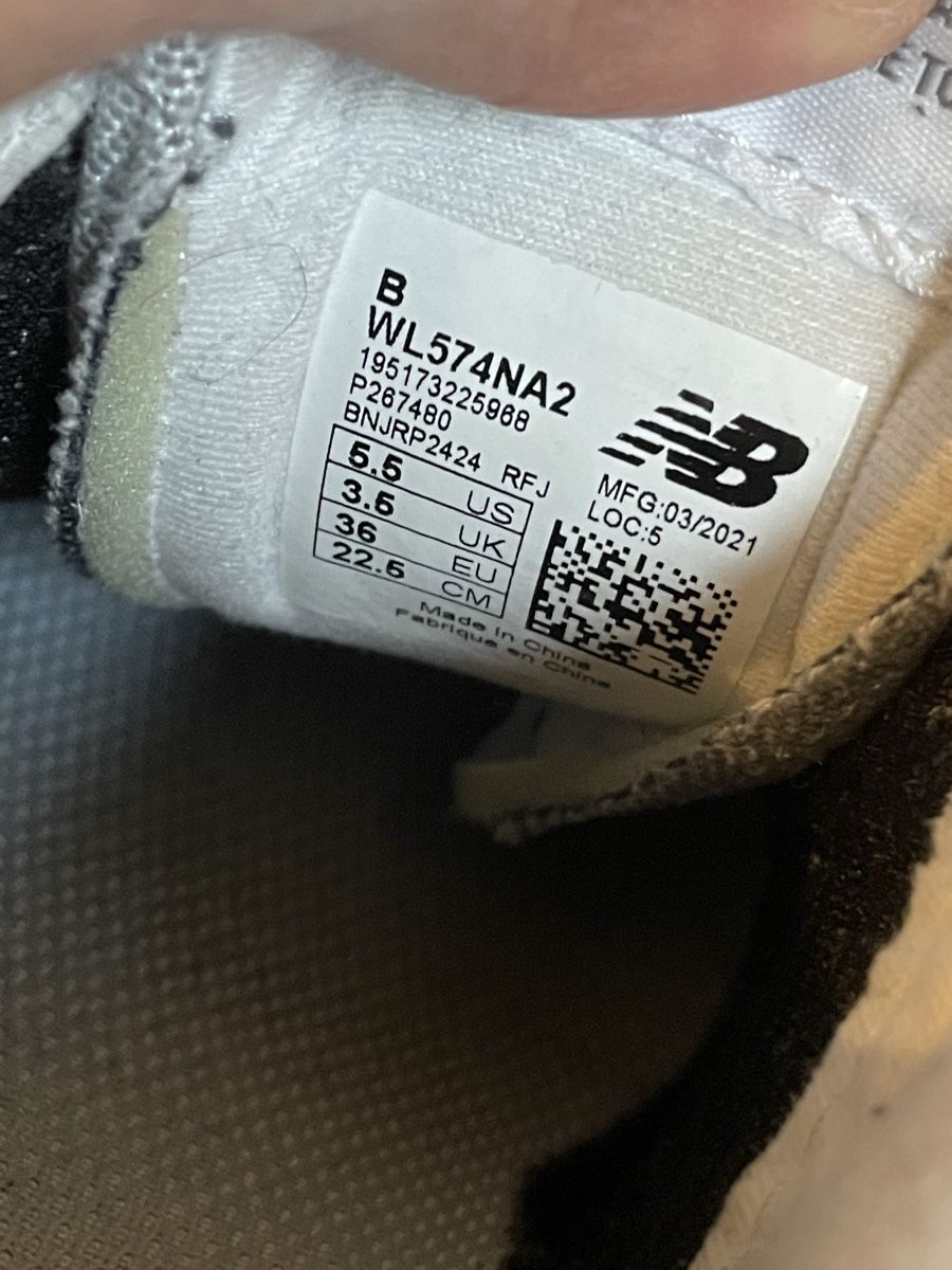New Balance Scarpe da uomo: New Balance 574 – Usato da Zürich venduto da marianarcf 2