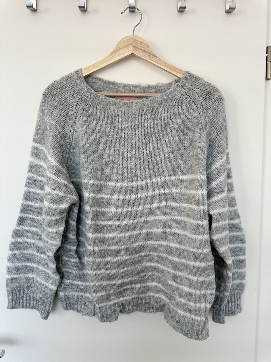Lots de vêtements: Pulls variés, tailles S et M – D'occasion à Genève par lau_8mrk