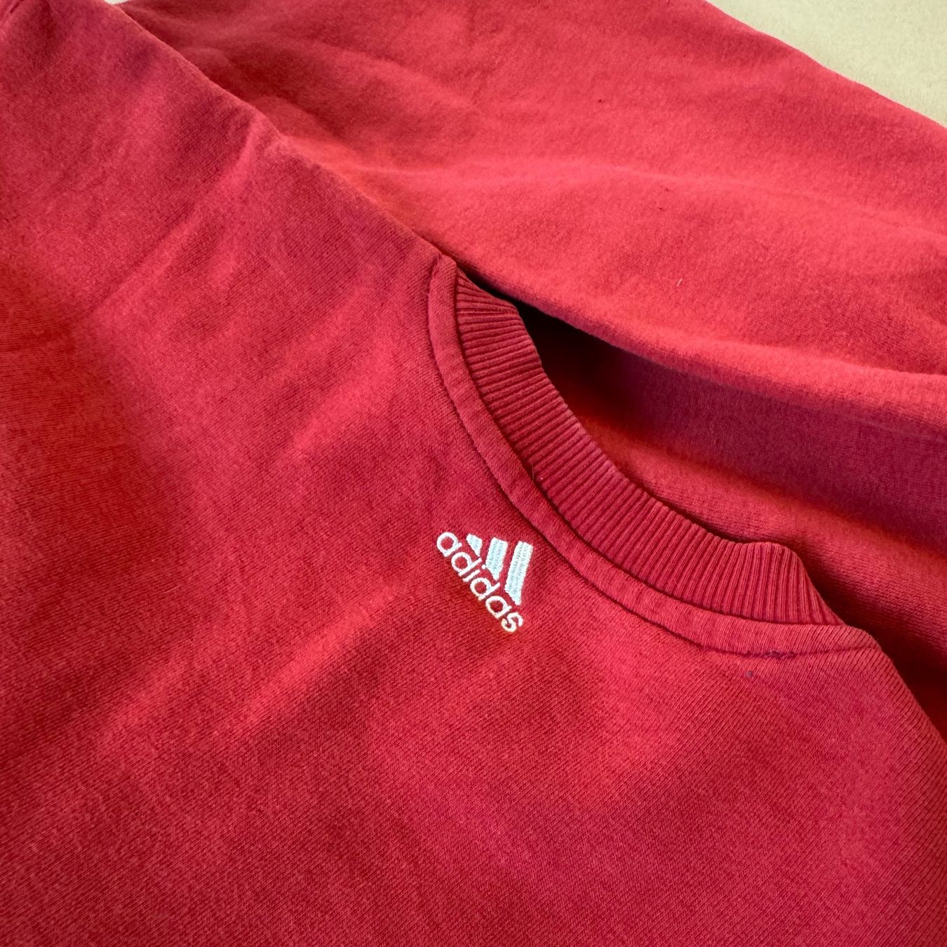 Adidas Pullover & Sweatshirts: Adidas vintage 90s red sweatshirt pull pullover retro L – Gebraucht aus St. Gallen von sourced_limited 4