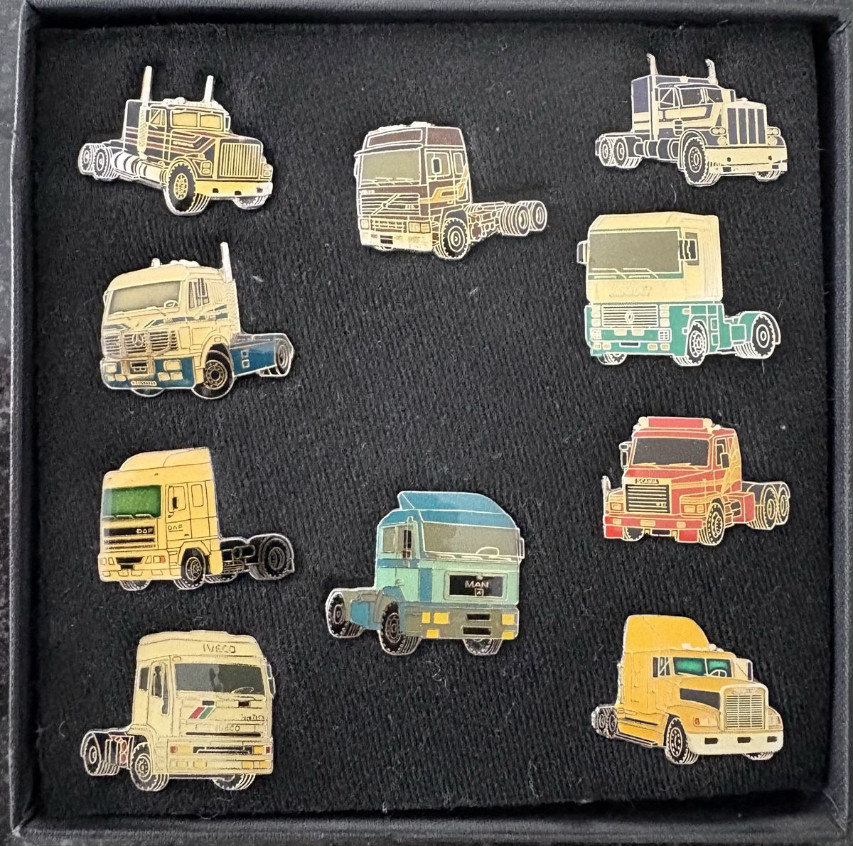 Broches & Aiguilles: Pins – Neuf (Voir description) à 3203 Mühleberg par bea_myw6