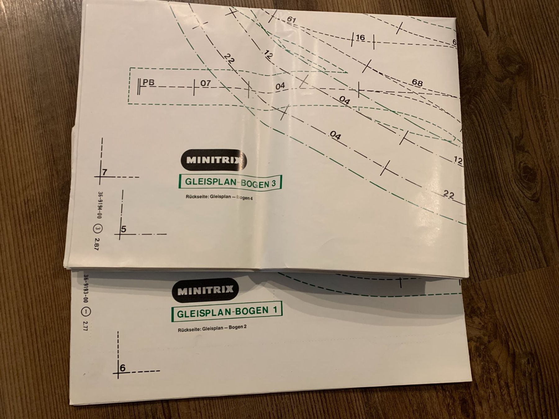 Trix Modelleisenbahnen: Minitrix Gleispläne beidseitig 1-4 – Neu (gemäss Beschreibung) aus Belp von capowiga