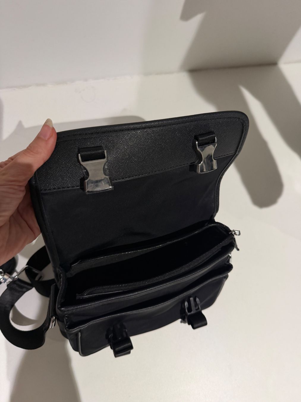 Borse: Petit sac noir en nylon – Usato da giffers venduto da sev_c9x9 4