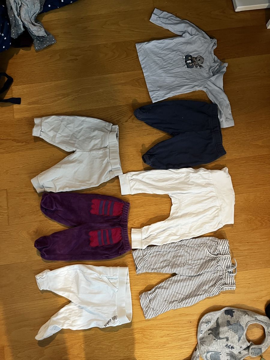 Lotti & Set di vestiti: Baby clothing set – Usato da Pfäffikon ZH venduto da 45v_8w27 2