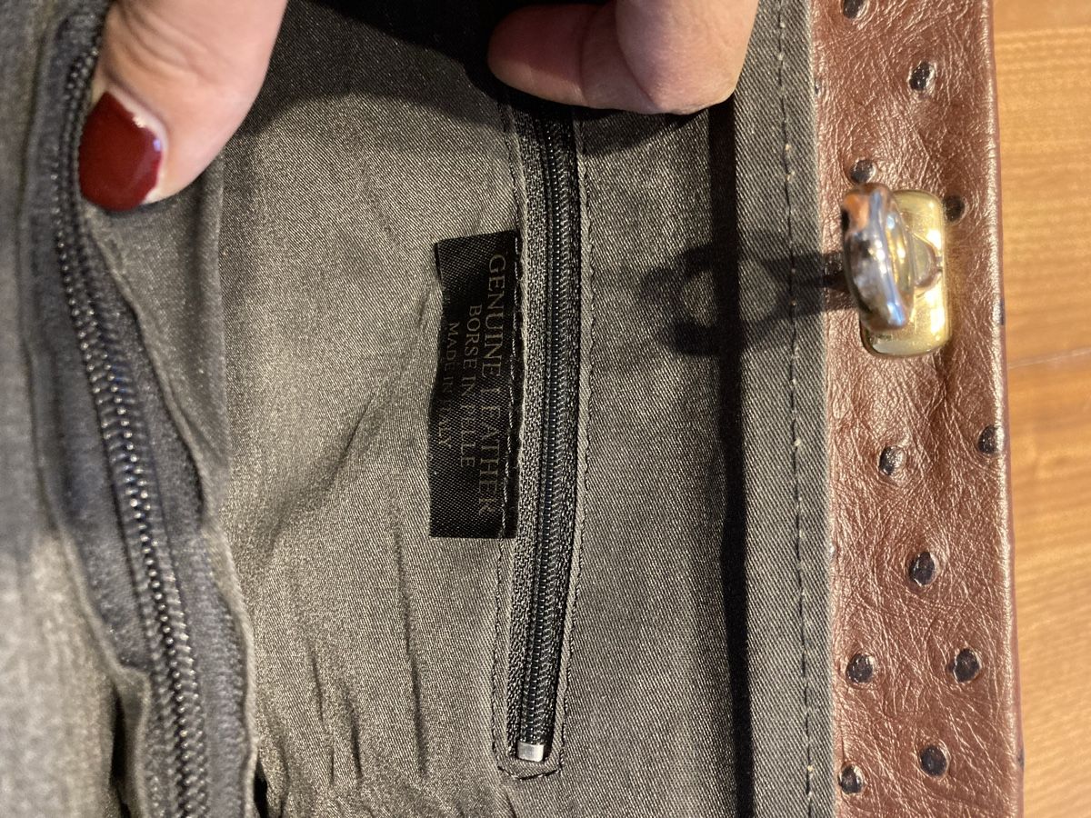 Borse da donna: Handtasche dunkelbraun in Straussenlederoptik – Usato da Wauwil venduto da alessandrea82 2