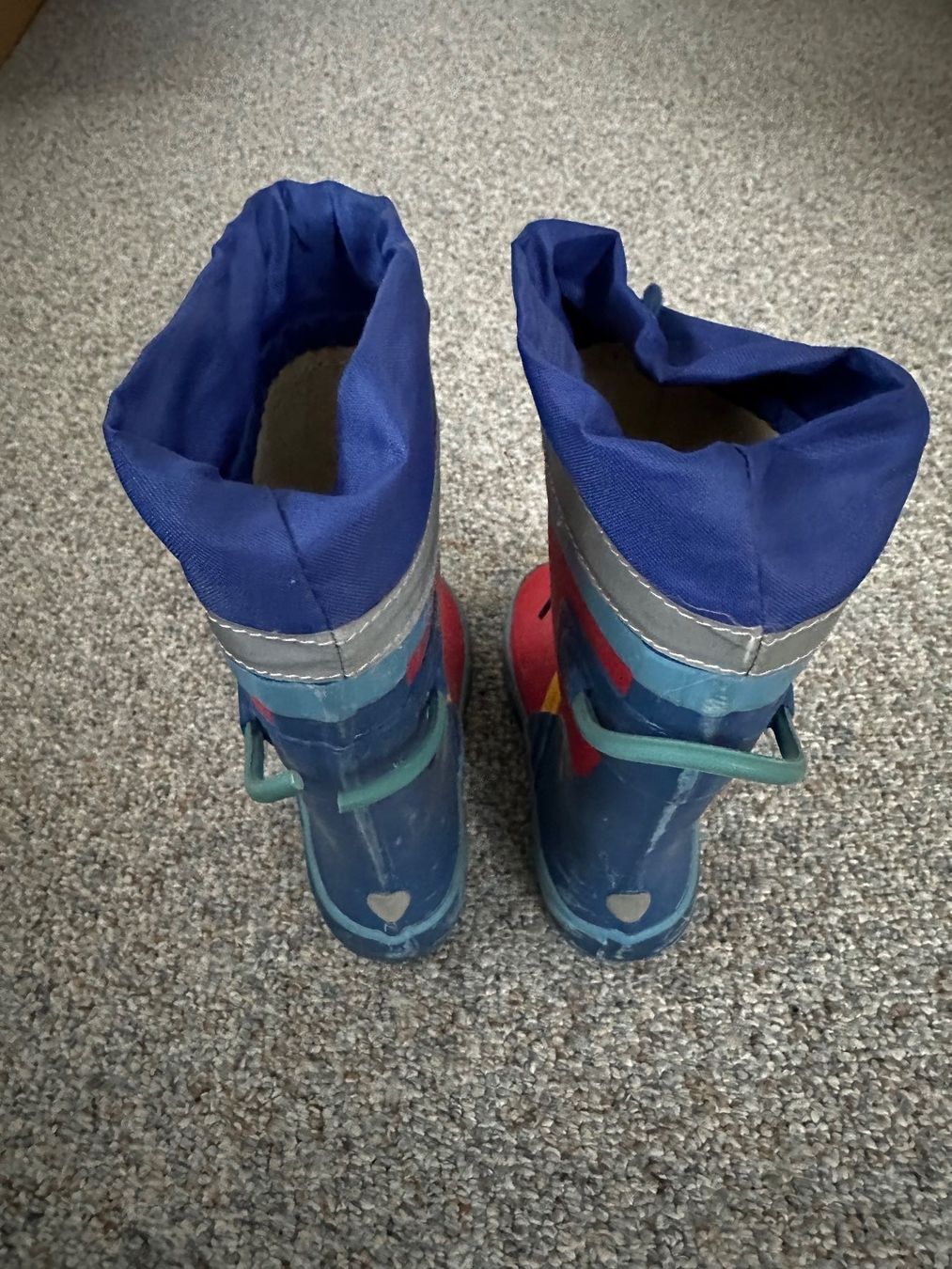 Scarpe per ragazzi: Kinder Gummistiefel Grösse 25 – Usato da Wagenhausen venduto da vintagesecondhand 1