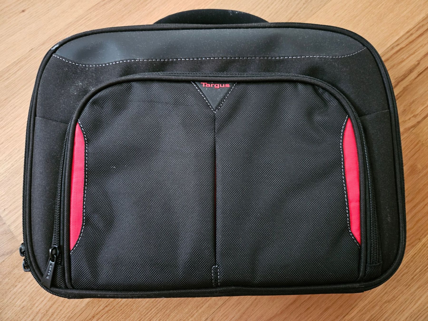 Taschen: Laptoptasche – Gebraucht aus Rotkreuz von pic_sq5j
