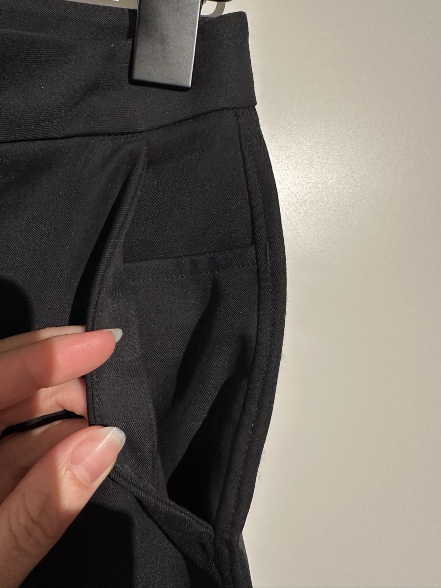 Lululemon Pantaloni: womens lululemon office pant, black size XS – Usato da bözberg venduto da amy_7wz8 6