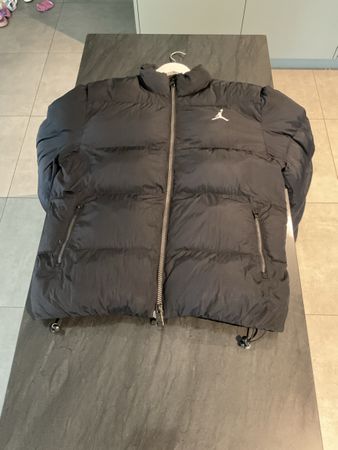 Jordan Pufferjacke / Winterjacke – Schwarz – sehr guter Zust