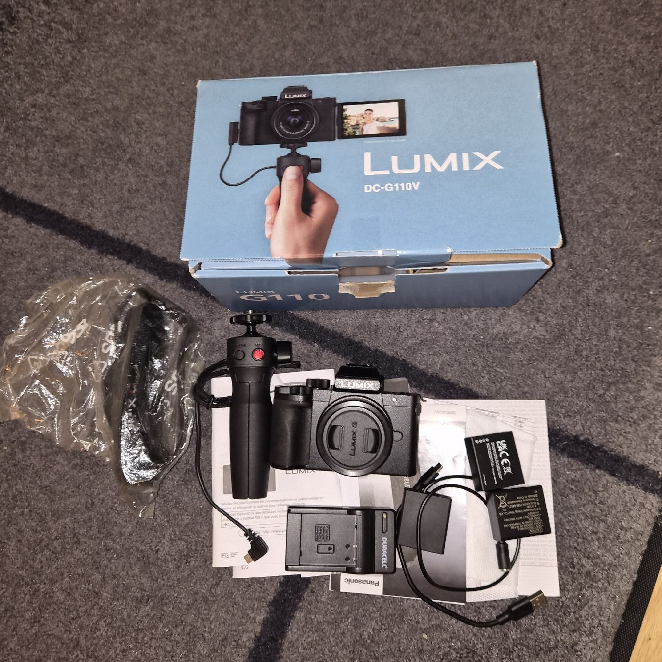 Fotocamera: Lot Panasonic Lumix G110V + Sigma + Crane M2 – Usato da Renens VD venduto da merlin8882 3