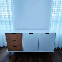 Kommode / Sideboard aus Massivholz im Skandi-Stil - 140cm