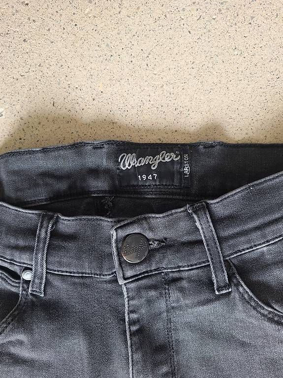 Wrangler Jeans: Jeans W28 L32 – Gebraucht aus Kloten von Samerus 2