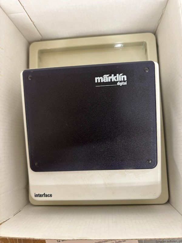 Märklin Modellini di ferrovie: Märklin Interface 6050, Verbindung zum Heimcomputer – Usato da Büsserach venduto da ModellbahnDepot 1