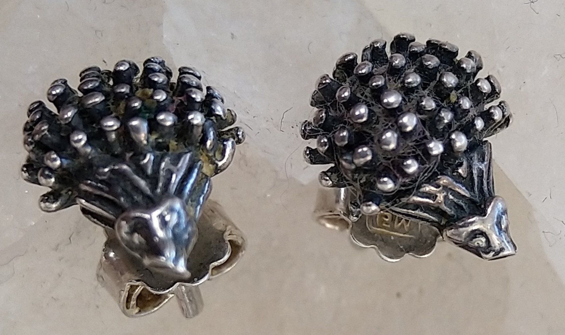 Ohrringe & -stecker: IGEL OHRRINGE IN SILBER 925 – Gebraucht aus Romanshorn von BoutiqueA