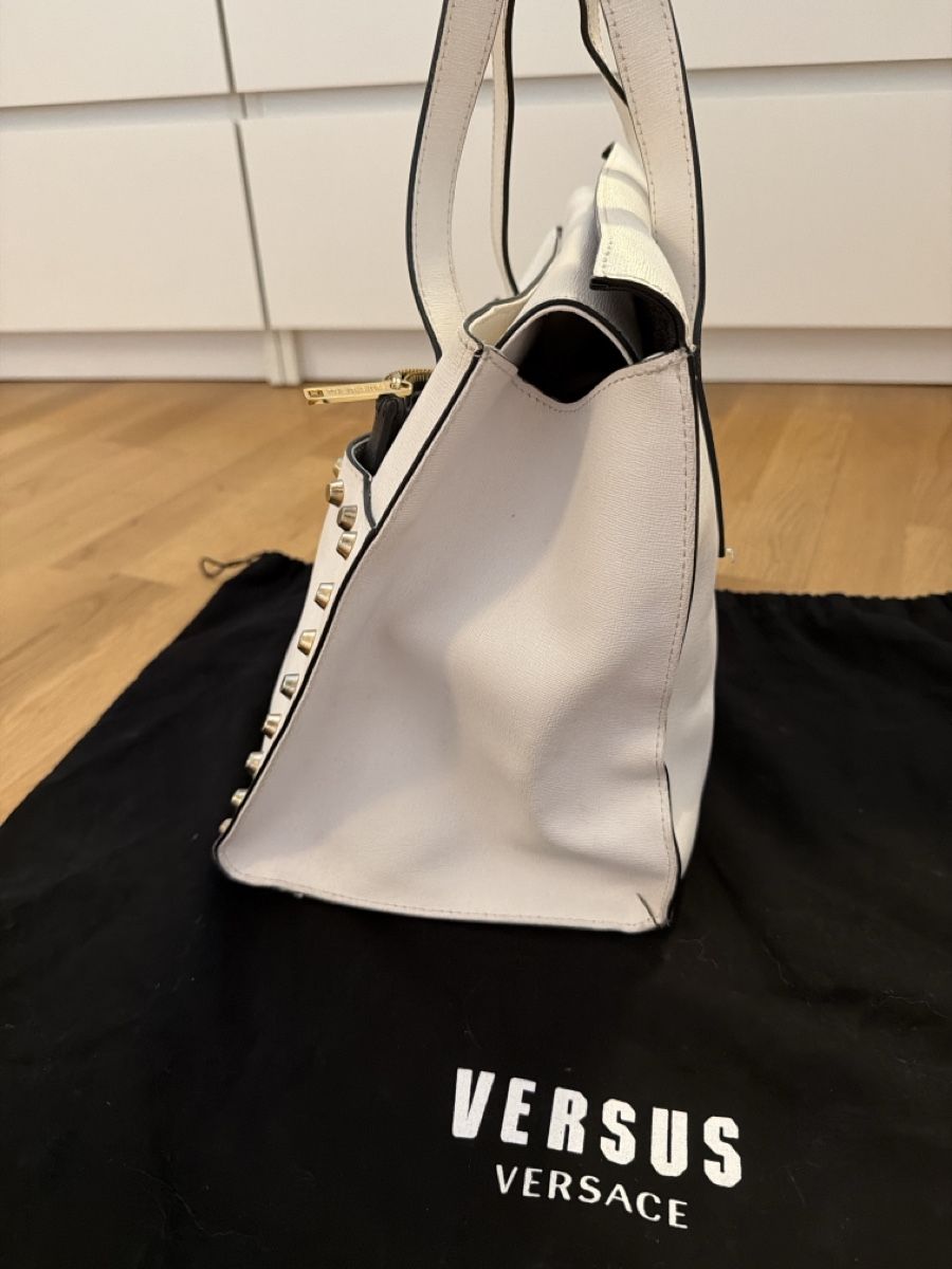Versace Borse da donna: Versus Versace Bag  – Usato da Fribourg venduto da DayaneH. 1
