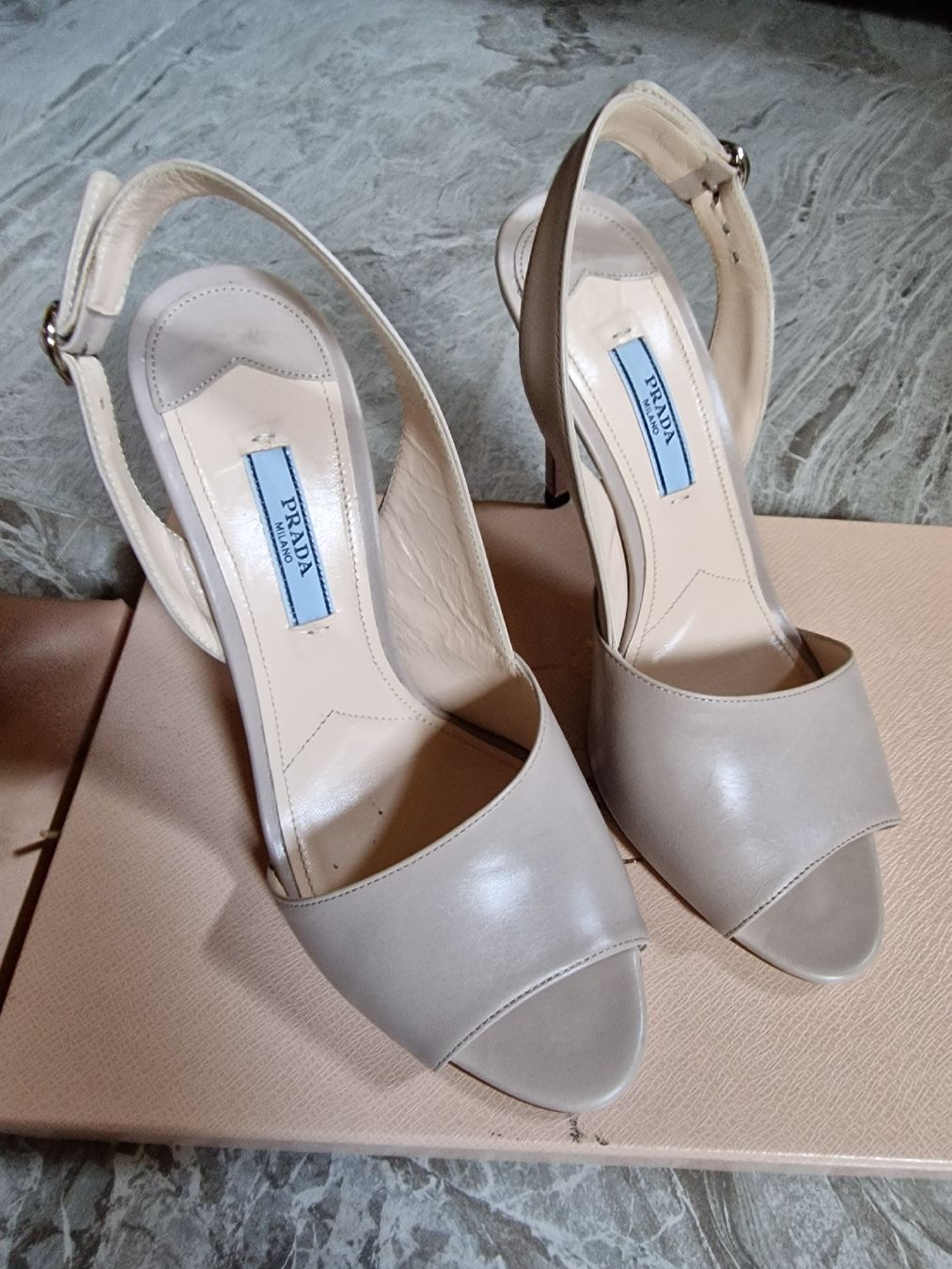 Prada Scarpe da donna: Elegante Prada Slingpumps, Gr. 37.5, beige – Usato da Mönchaltorf venduto da nzhuravel 1