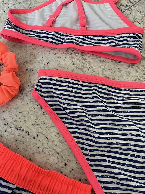 Kleiderpakete & -sets: Set costume bambina – Gebraucht aus Ascona von eli_nq6c 3