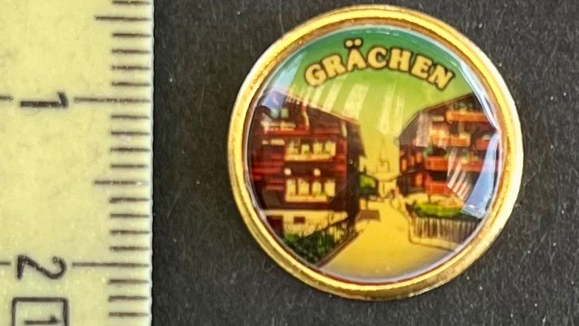 Swiss Plaketten & Abzeichen: Grächen Wallis / Pin – Gebraucht aus Ostermundigen von DaxKarten-75
