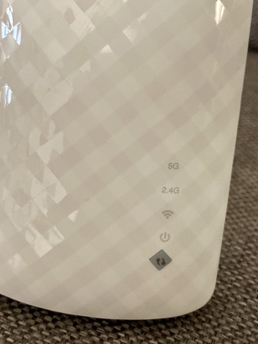 TP-Link Wlan: TP-Link RE190 WLAN Repeater – Gebraucht aus Glattfelden von Pedals 2