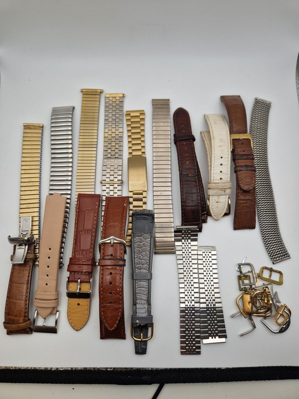 Armbänder & -reifen: Lot bracelet et boucles – Gebraucht aus Sembrancher von nat_k8yk