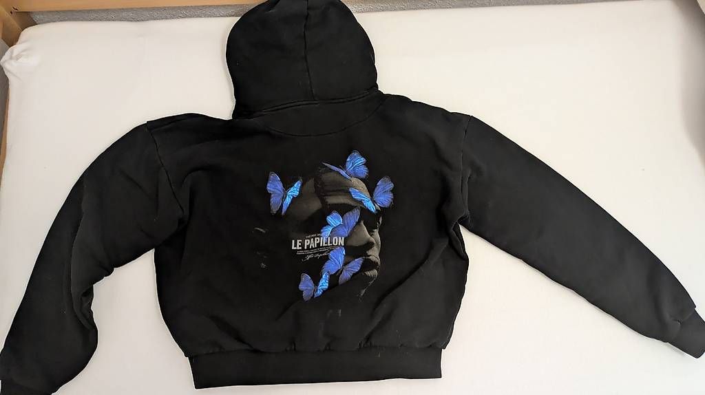 Maglioni & Felpe: Le Papillon Hoodie schwarz – Usato da Niederuzwil venduto da davidseifert 2