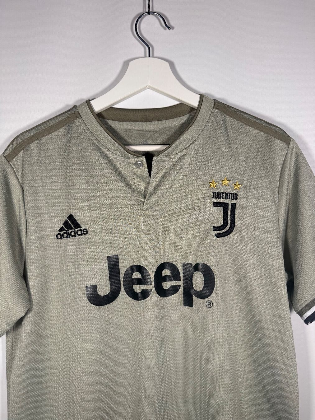 Adidas Canottiere & Pantaloni: Juventus Trikot M – Usato da Mühledorf BE venduto da ericgrunder_12 1